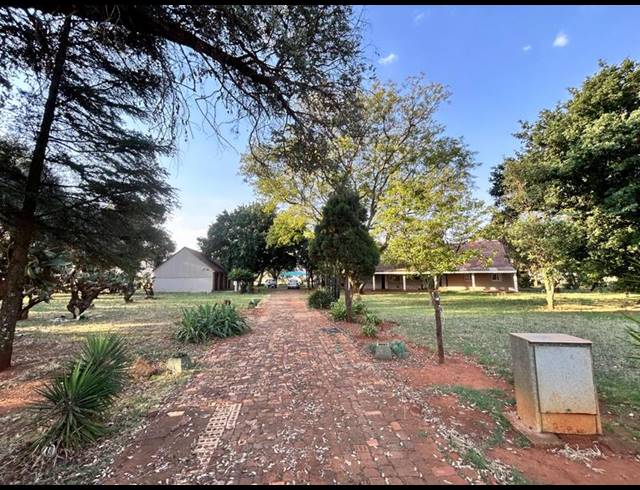 FARM FOR SALE IN VISCHKUIL